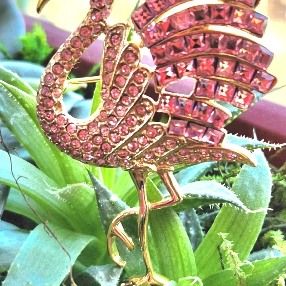 Vtg GIORGIO Flamingo Glitzy Barbie Gems PINK Rhinestones GOLD Marked Brooch NWOT - Picture 12 of 12